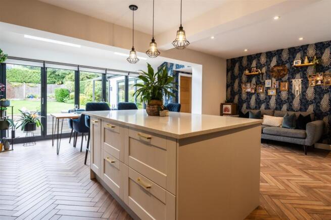 3 bed Detached for sale Image 8