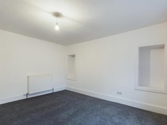 CAM03185G0-PR0066-STILL008