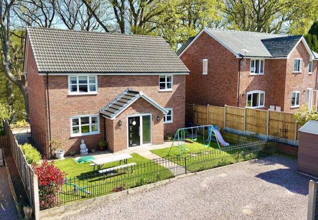 Stunning Woodland Views & Juliet Balcony - Except