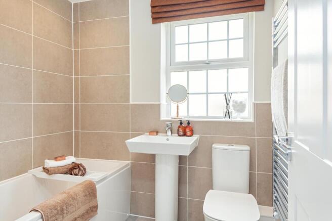 4 bed Semi-Detached for sale Image 8