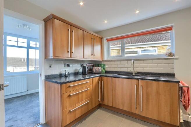 3 bed Bungalow for sale Image 9