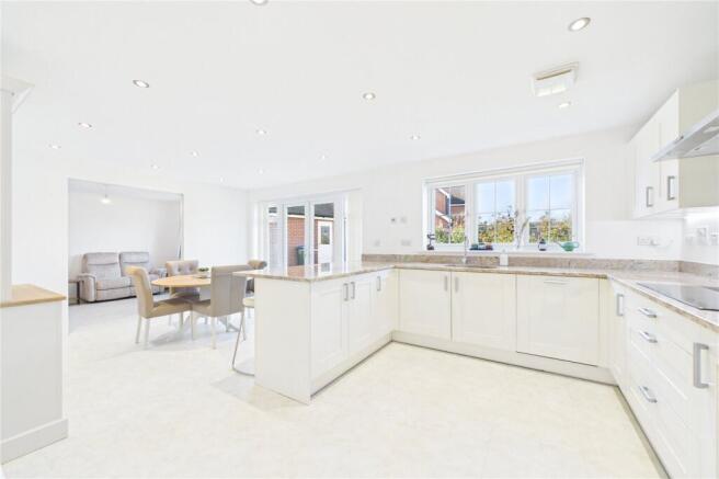 Kitchen/Breakfast Rm