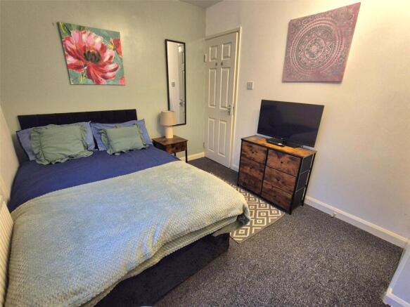Bedroom/Kitchen Area