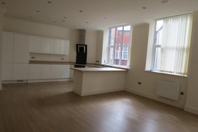 2 bed Flat to rent Image 4