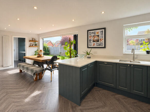 Kitchen/Dining Ar...