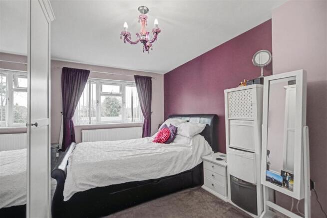 Bedroom 1_2.jpeg