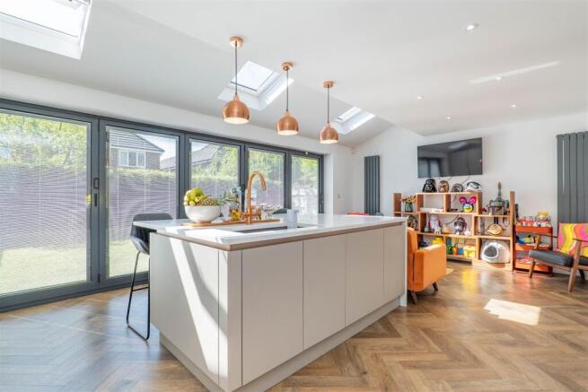 Kitchen/Breakfast Room