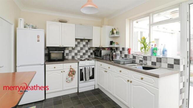 2 bed Terraced for sale Image 2