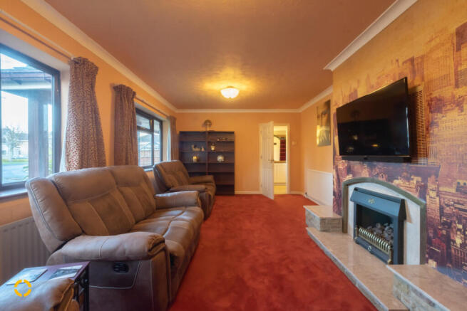 Frenchwood Avenue, Lytham St. Annes, FY8 photo 4