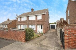 32, Springfield Avenue, Pontefract WF8 2EB