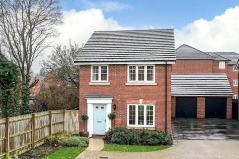 Bellingham Gardens, Thorn, LU5