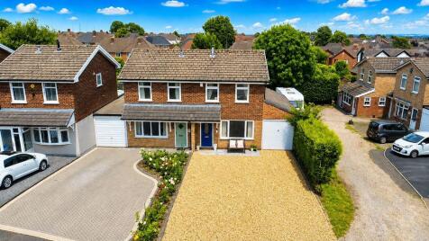Lance Drive, Burntwood, WS7 1FA
