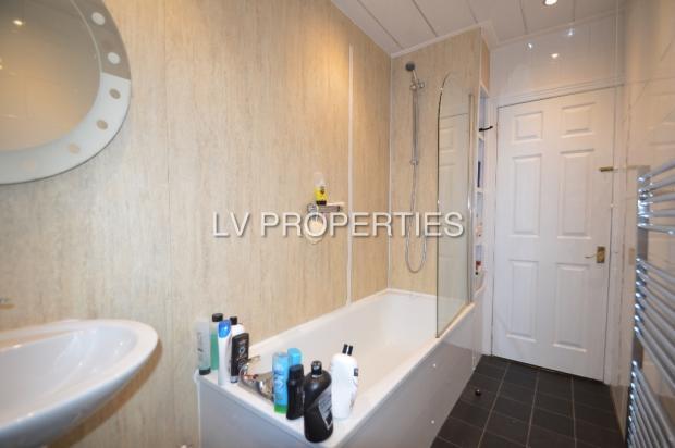 5 bed Terraced to rent Image 9