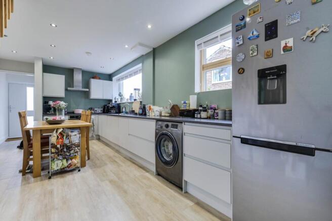 3 bed Semi-Detached for sale Image 5