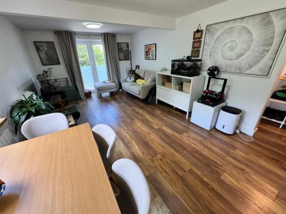 Lounge / Dining Room
