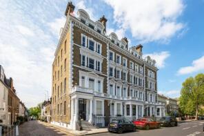 Basement Flat, 17, Ladbroke Terrace, London W11 3PG