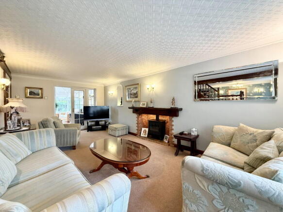 4 bed Detached for sale Image 4