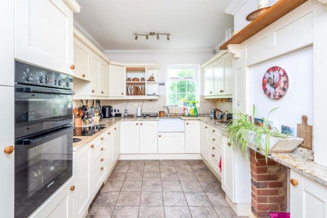 Breakfast Kitchen: