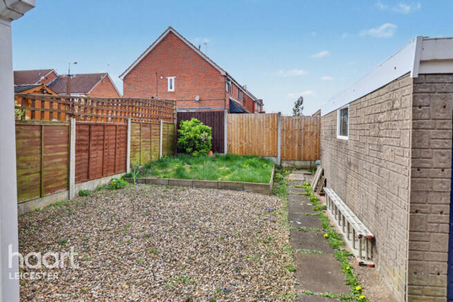 3-bed semi-detached on Chevin Avenue, Leicester, £230,000