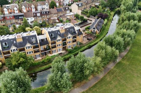 Bayswater Close, N13