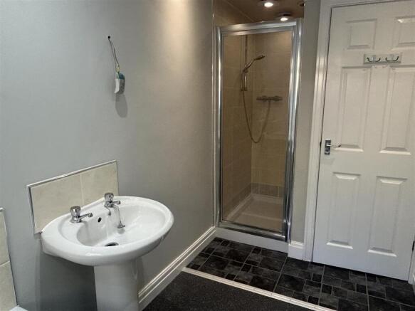 Bathroom & WC