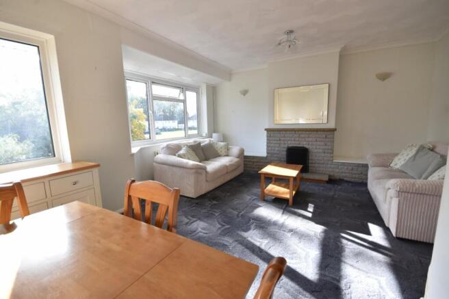 Meadowcroft Close, Horley, Surrey, RH6 photo 2