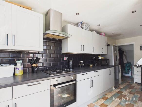 3 bed Terraced for sale Image 4