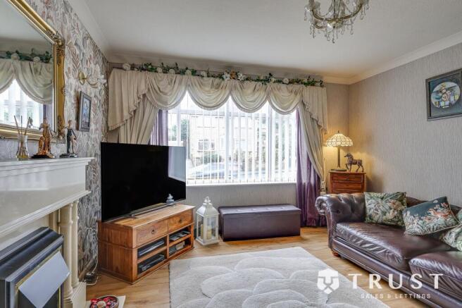 3 bed Semi-Detached for sale Image 10
