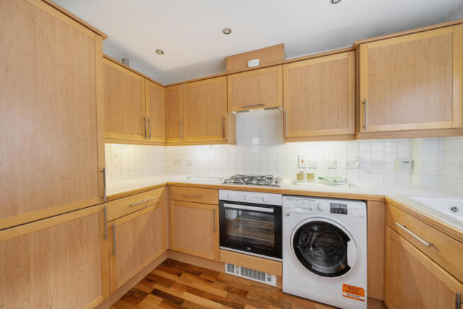 1409701-11-698b23...