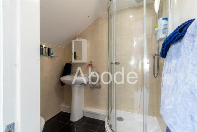 6 bed House to rent Image 11