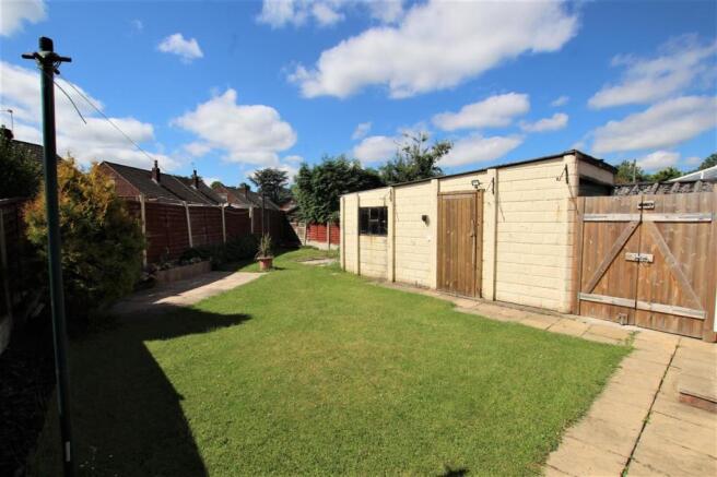 Detached Garage