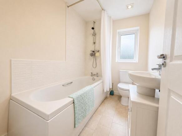 2 bed Semi-Detached for sale Image 4