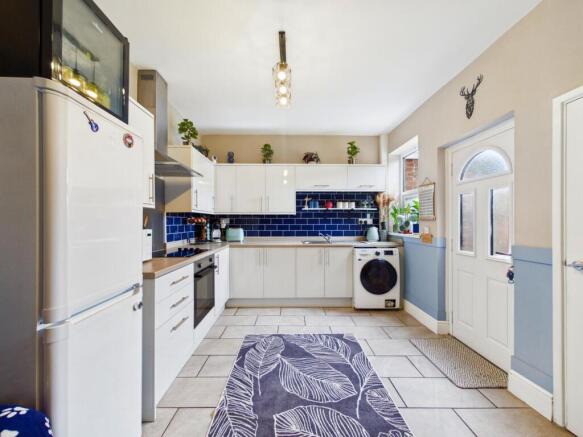 3 bed Terraced for sale Image 7