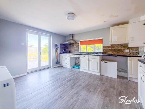 KITCHEN (2)