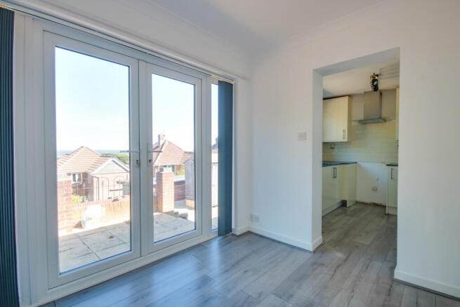 Midanbury! No Forward Chain! Recently Refreshed! Views Across Southampton! photo 4