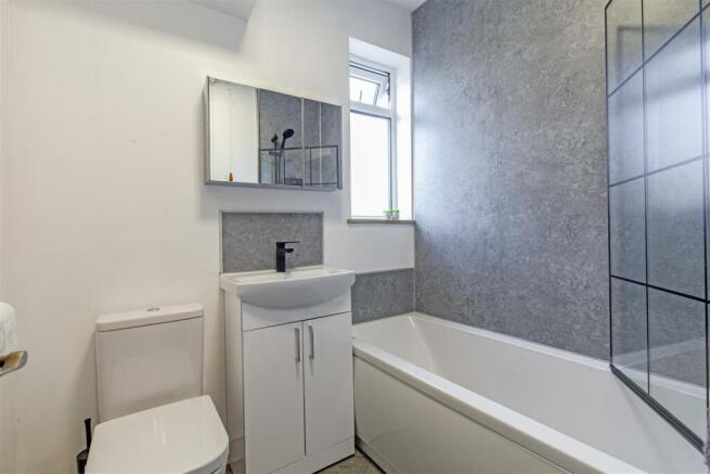 Re-fitted Family Bathroom(June 2024)