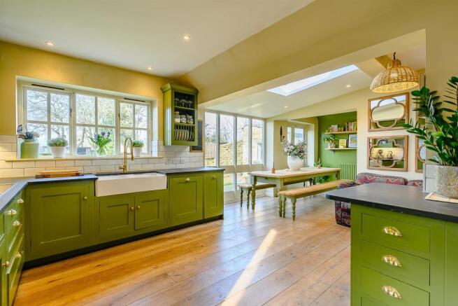 8495315-interior23.jpg