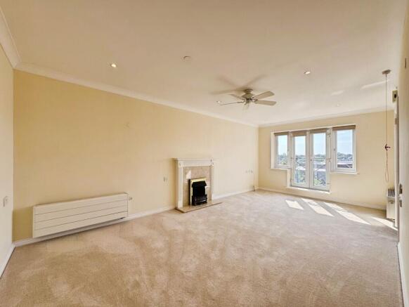 Lounge/dining area