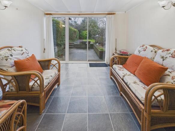 CAM04273G0-PR0237...