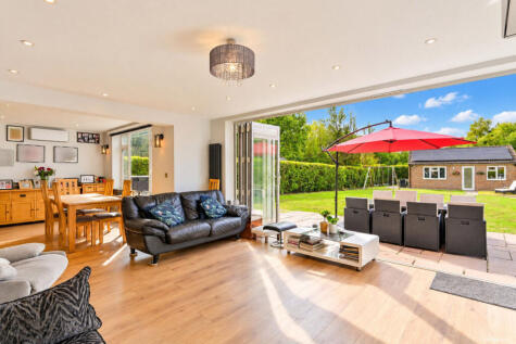 Chapel Lane, Pirbright, GU24