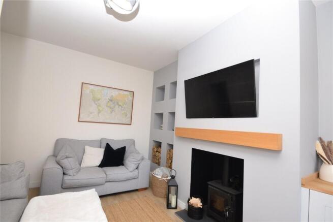 2 bed End of Terrace to rent Image 5