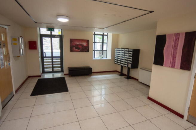 1 bed Flat for sale Image 11