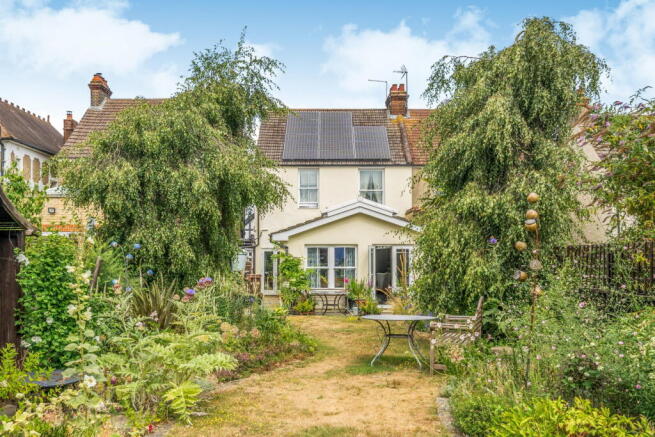 House in Gillingham, Twydall - More