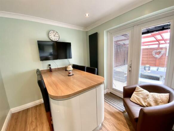 KITCHEN/DINER