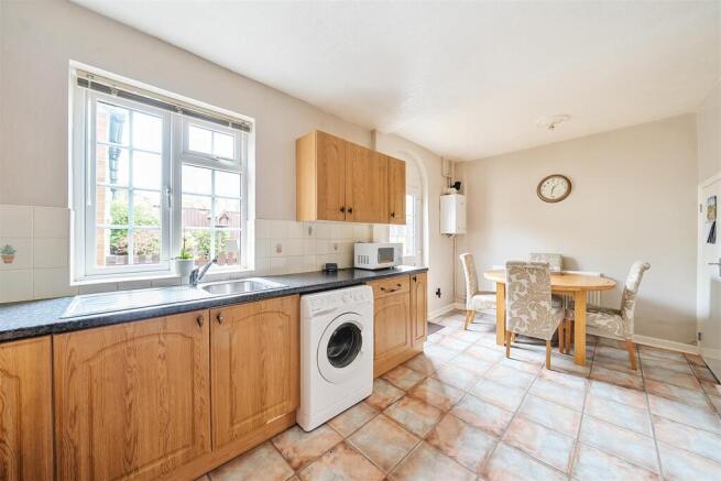 106 Brackley Road, Towcester