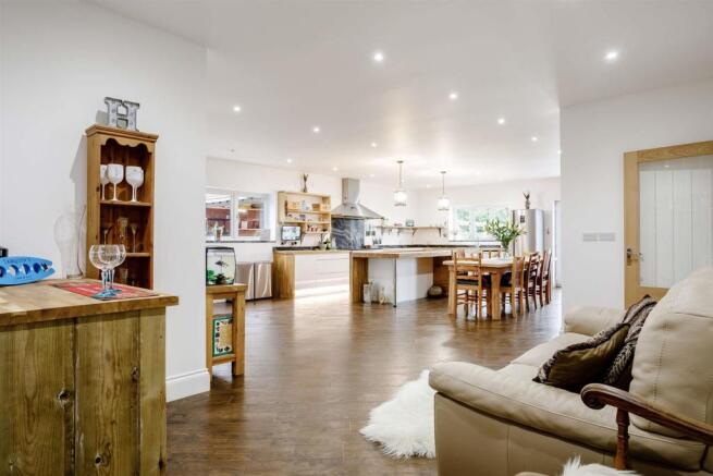 8445841-interior16-800.jpg