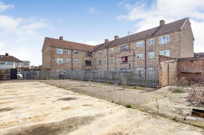 Land and former garage site at Oatlands Road, Enfield EN3 5LJ
