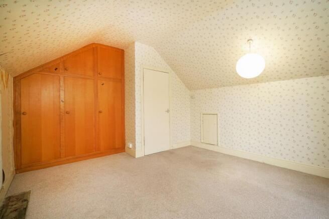 5 bed Detached for sale Image 12