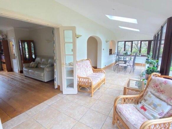 GARDEN ROOM
