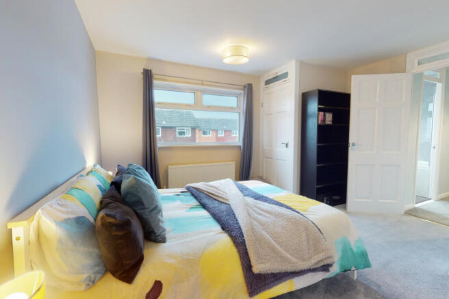BEDROOM 2